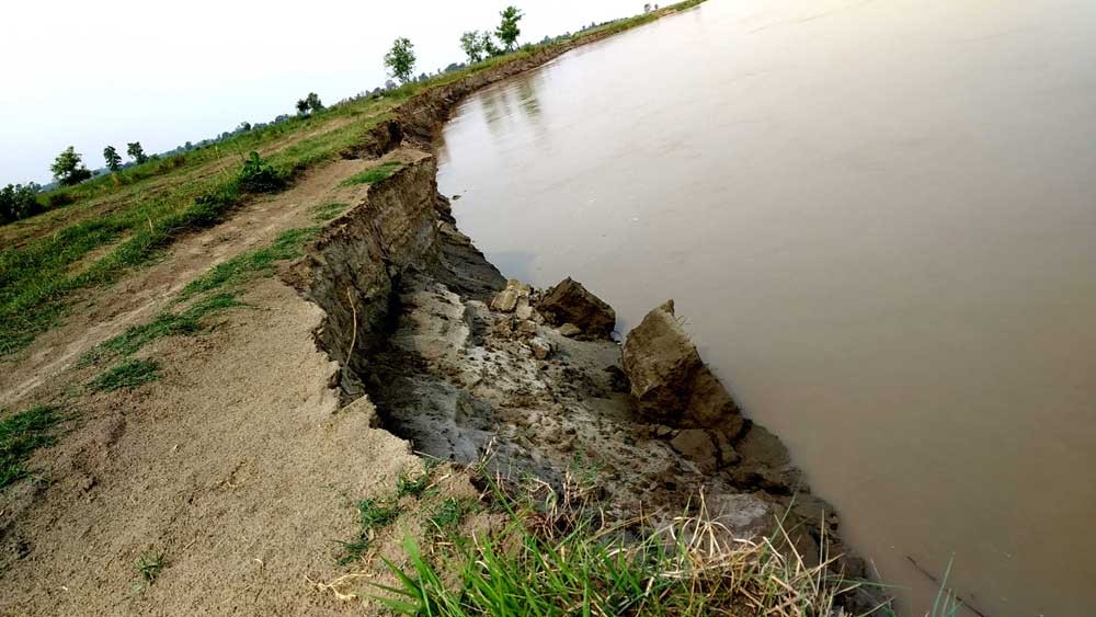 कैलालीमा नदी कटान तिब्र