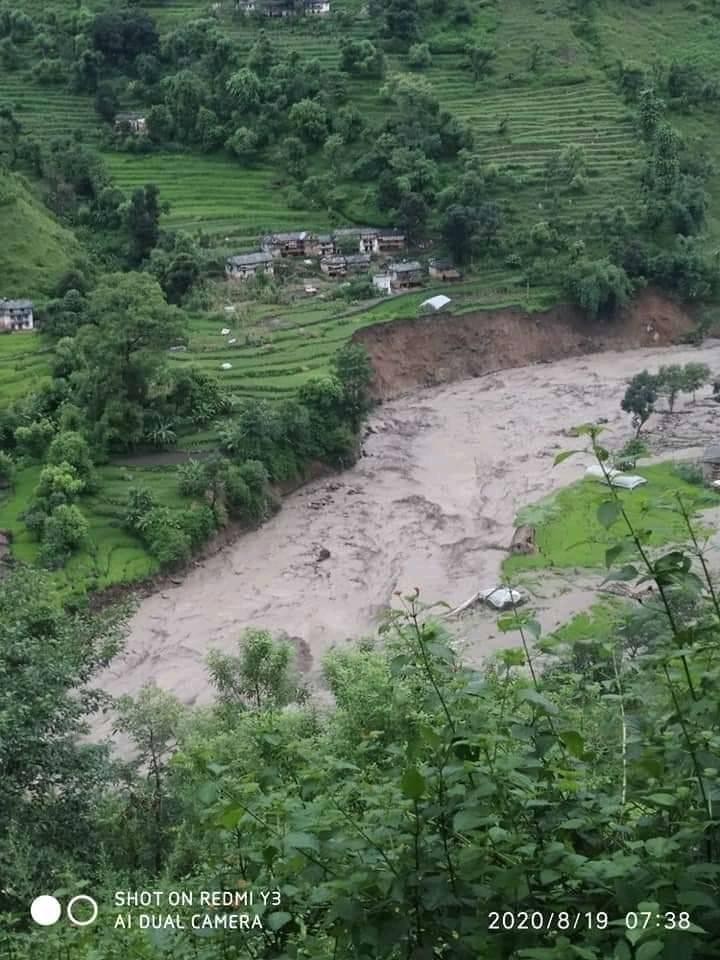 कैलाश खोलाको बितण्डा, छ जनाको ज्यान गयो ११ अझै बेपत्ता