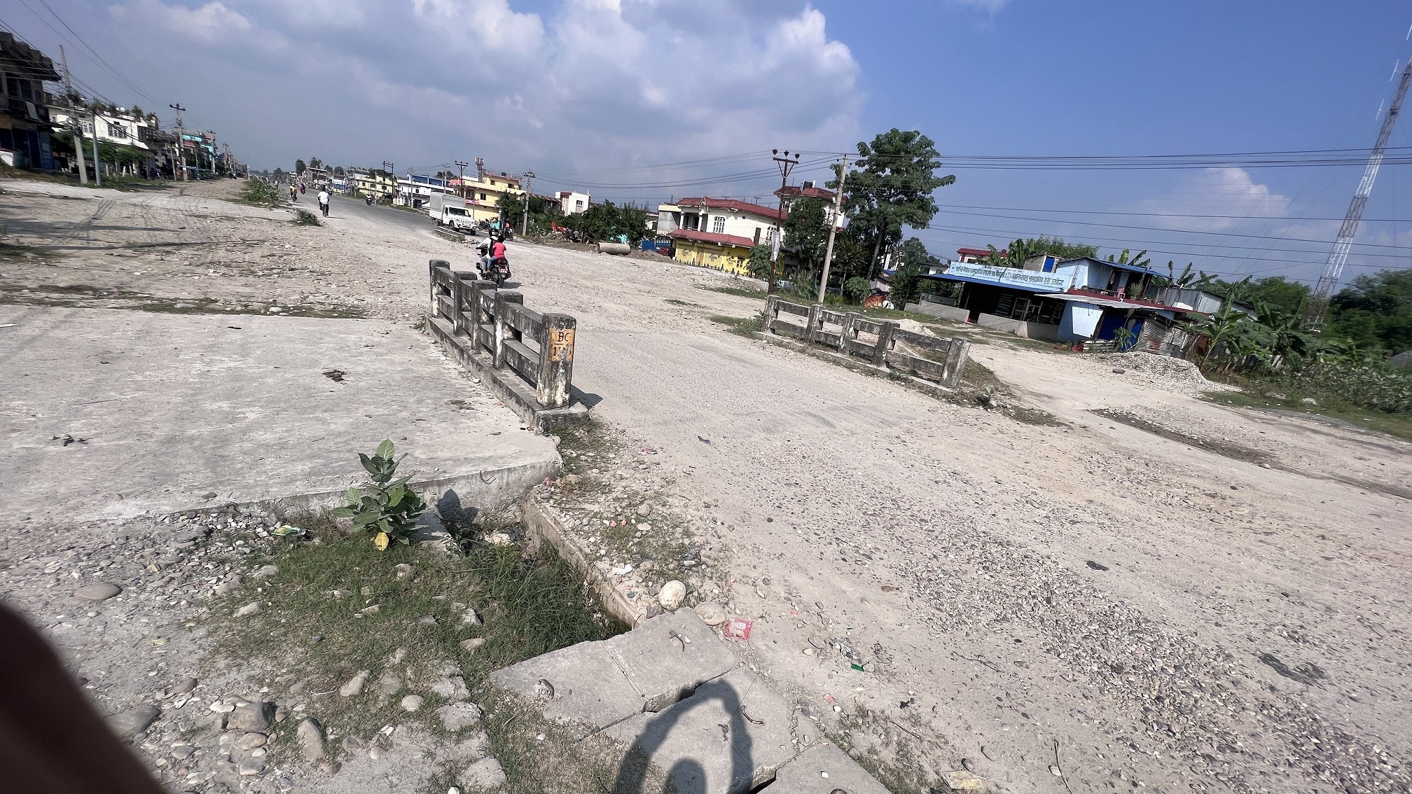 छ लेन सडक १: चार वर्षमा पनि सकिएन जम्मा २ किलोमिटर सडक