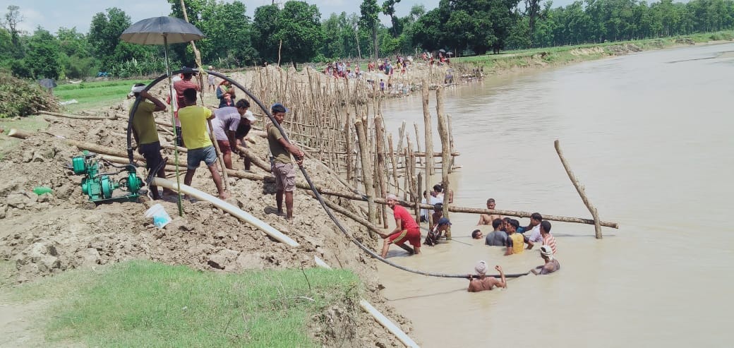 झोलुङ्गे जोगाउन जैविक तटबन्ध