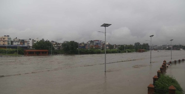 भारी वर्षा जारी, दुईतीन घण्टा अझै रहने 