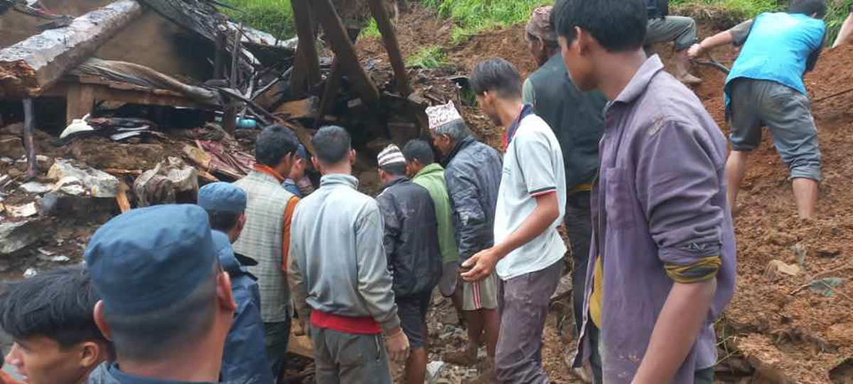 बझाङको बुङ्‍गल पहिरोः घरभित्र च्यापिएका चारै जनाको शव फेला