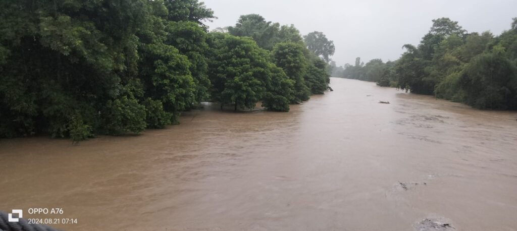 मोहना नदीमा बाढी, तटीय क्षेत्रमा सतर्कता, केही भूभाग डुबानमा